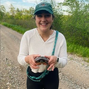 Meet your Posher, Laura